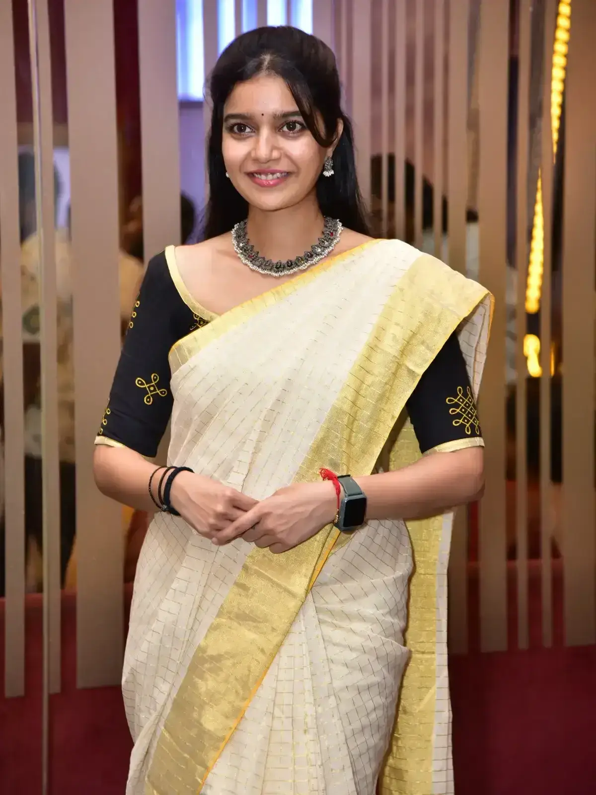 SWATHI REDDY WHITE SAREE AT MONTH OF MADHU MOVIE TRAILER LAUNCH